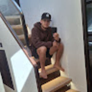 Meet your Posher, Moises